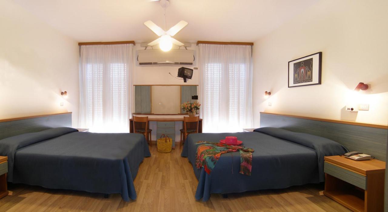 Hotel Bertha Fronte Mare Lido di Jesolo Eksteriør billede