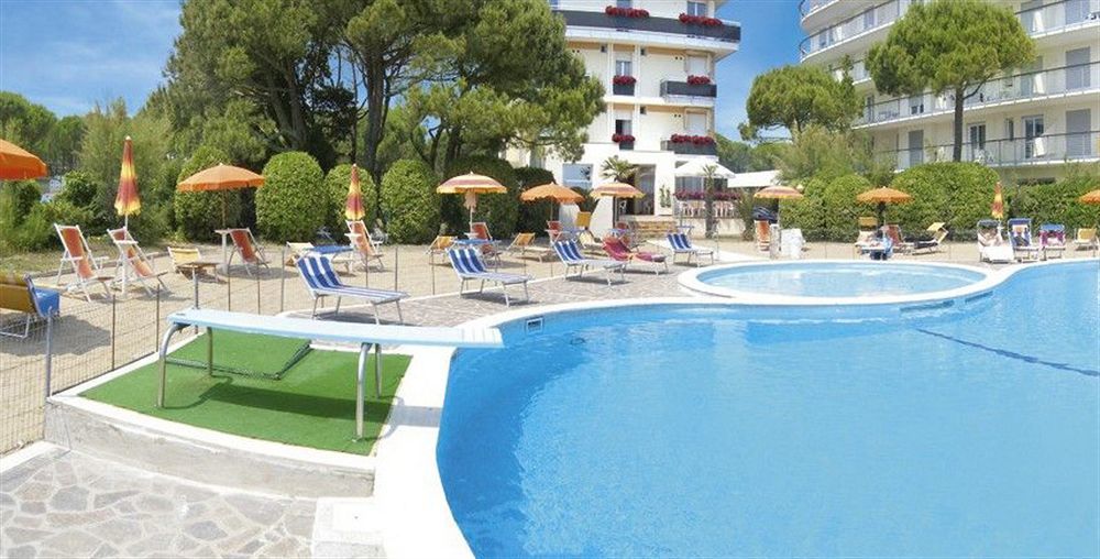 Hotel Bertha Fronte Mare Lido di Jesolo Eksteriør billede