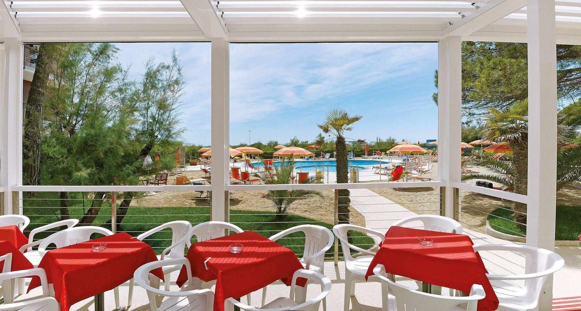 Hotel Bertha Fronte Mare Lido di Jesolo Eksteriør billede
