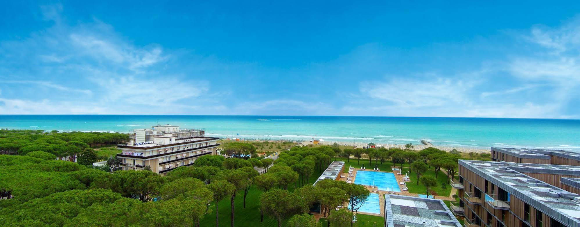 Hotel Bertha Fronte Mare Lido di Jesolo Eksteriør billede
