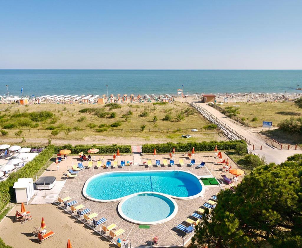 Hotel Bertha Fronte Mare Lido di Jesolo Eksteriør billede